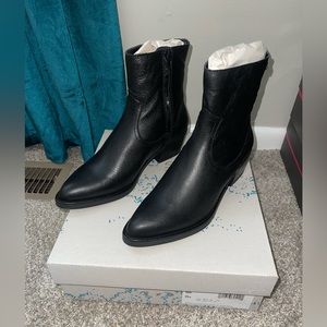 Musse & Cloud black ankle boot